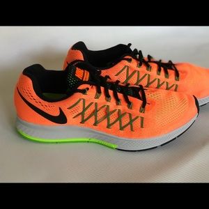 Air Pegasus Nike running shoes